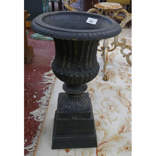 405 - Small cast iron planter on stand - Approx height: 49cm