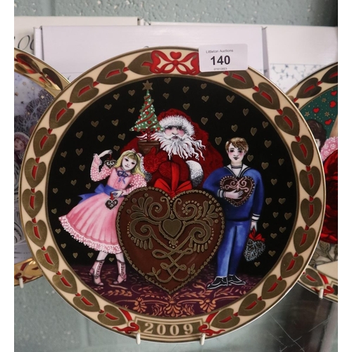 140 - 3 Royal Copenhagen - Hearts of Christmas