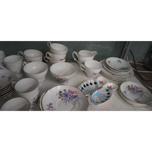 149 - Collection of ceramics to include Regency pattern