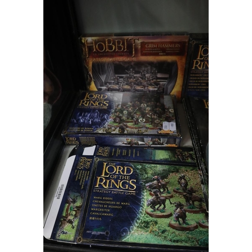 166 - Quantity of boxed The Lord of Rings figures and magazines