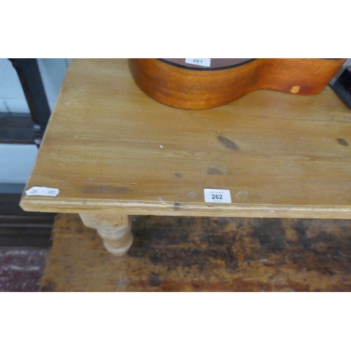 262 - Drop leaf table together pine coffee table