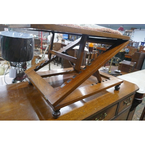 317 - Unusual Victorian adjustable stool