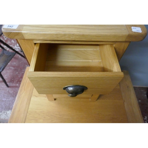 342 - Solid oak coffee table with chest of 3 drawers