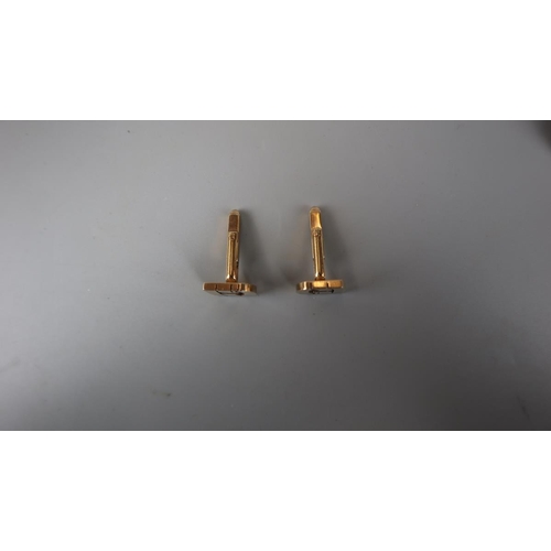 40 - Pair of 9ct gold cufflinks approximate weight 13.3g