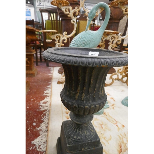 405 - Small cast iron planter on stand - Approx height: 49cm