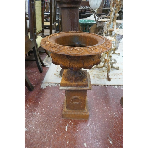 406 - Set of 4 cast iron planters on bases - Approx height: 62cm