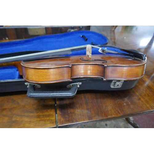 186 - Antique full sized French violin in case marked Compagnon