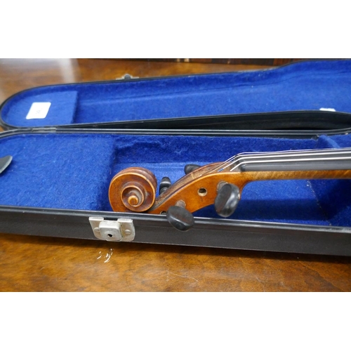 186 - Antique full sized French violin in case marked Compagnon