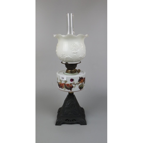 250 - Art Nouveau oil lamp with glass resavoir