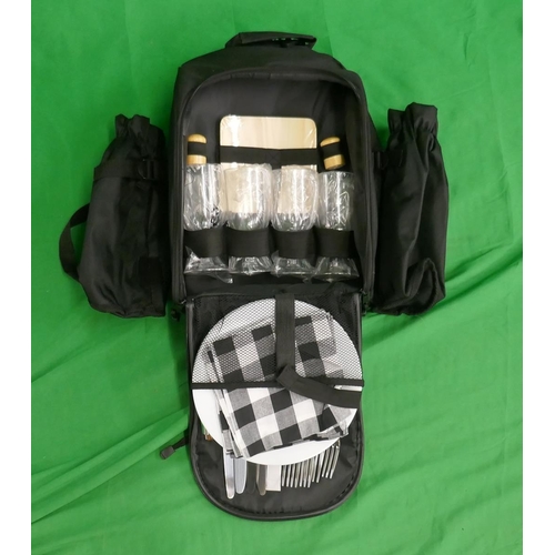 334 - Picnic set in backpack (proceeds to charity)