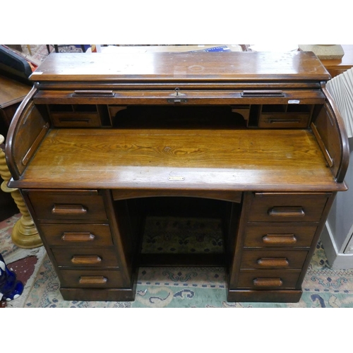 370 - Roll top oak desk - Approx size: W: 122cm D: 68cm H: 101cm