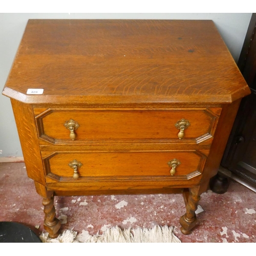 409 - Edwardian oak chest of 2 drawers on barley twist legs - Approx size: W: 64cm D: 44cm H: 72cm