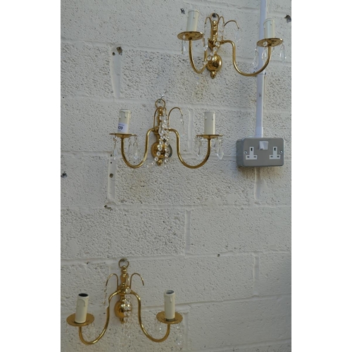 439 - Collection of wall sconces