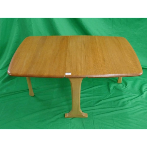 470 - Small blonde elm Ercol Sutherland table
