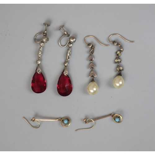 62 - Collection of earrings to include gold