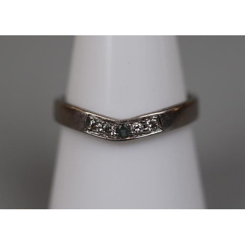 68 - 18ct white gold wishbone ring set with diamond and aquamarine - Size O