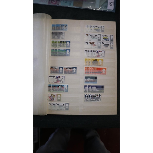 137 - Stamps - Great Britain 1953-70 mint in stock book