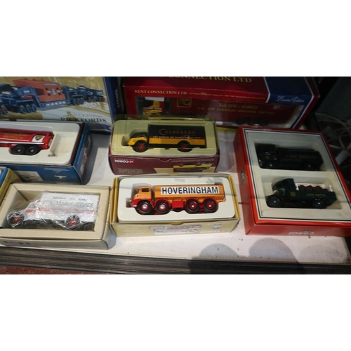 192 - Collection of Corgi classic vehicles to include Dibnahs Choice and Pickfords commemorative set