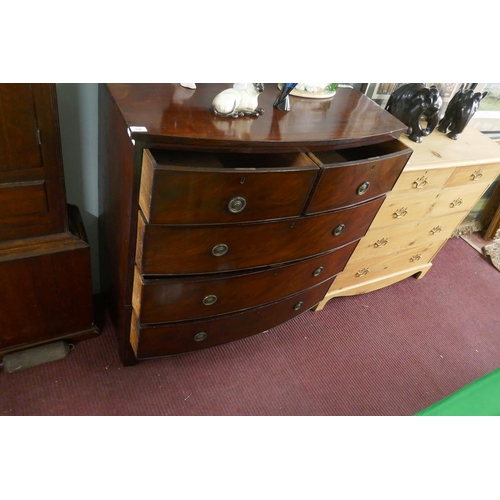 358 - Victorian mahogany bow front chest of drawers - Approx size: W: 102cm D: 51cm H: 112cm