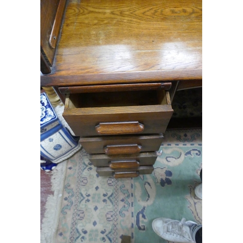 370 - Roll top oak desk - Approx size: W: 122cm D: 68cm H: 101cm