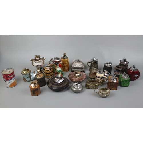 138 - Collection of vintage table top lighters