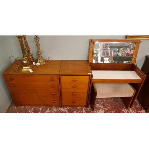 445 - Mid Century bedroom suite by Stag