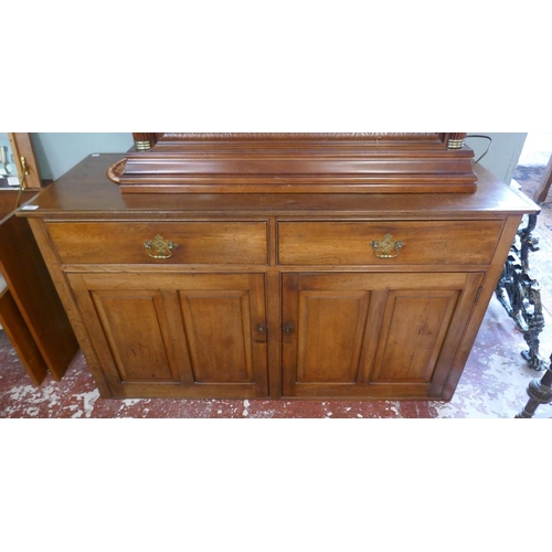 448 - Mahogany sideboard - Size: W:139cm D:52cm H:80cm