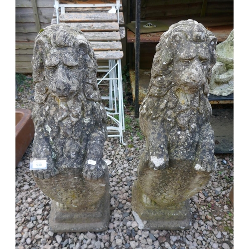 530 - Pair of stone lions - Approx height: 82cm