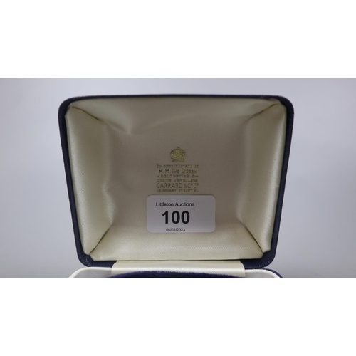 100 - 9ct gold cased watch