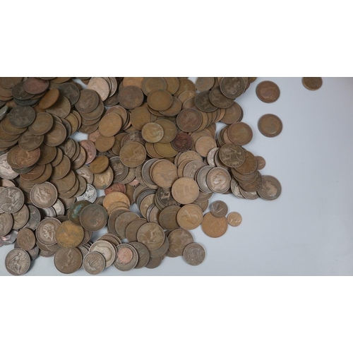 126 - Large collection of pennies