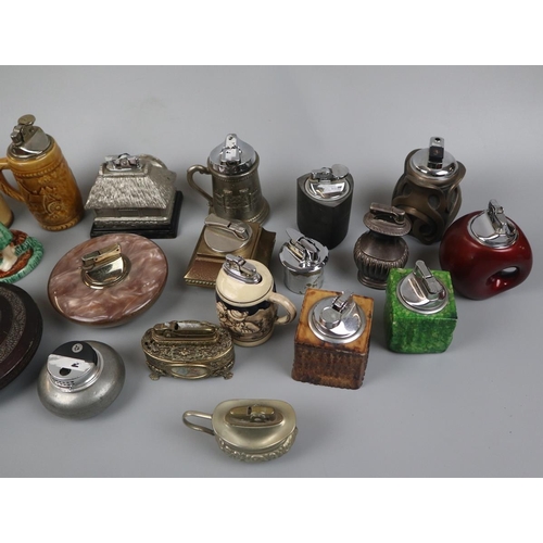 138 - Collection of vintage table top lighters