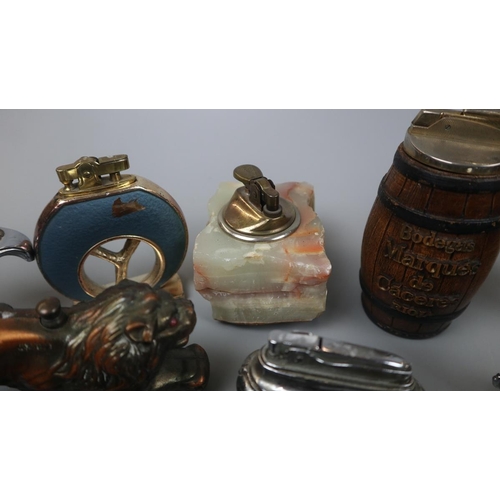 139 - Collection of vintage table top lighters