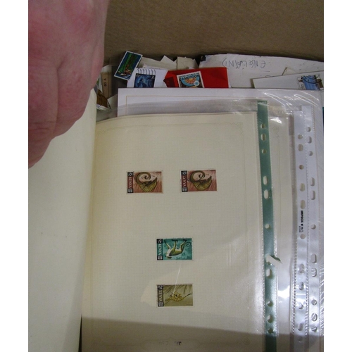 175 - Stamps - World stamps and covers for sorting