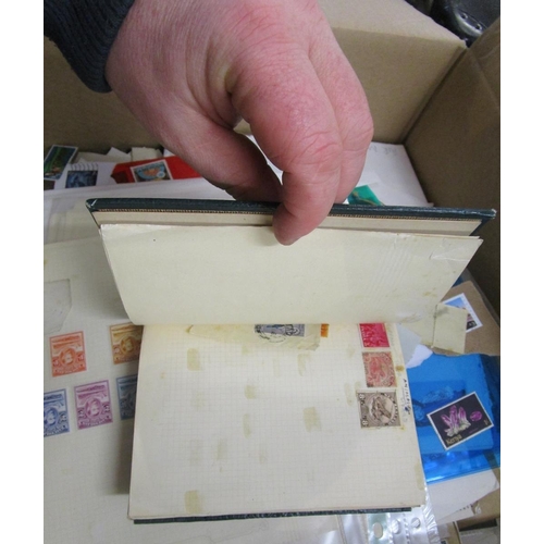 175 - Stamps - World stamps and covers for sorting