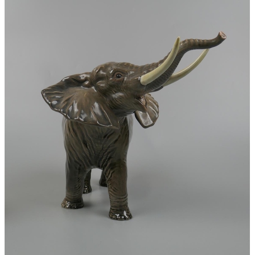 196 - Large Beswick elephant - Approx height: 26cm