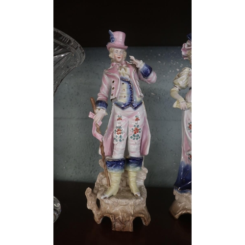 233 - 2 ceramic figures - Approx height: 32cm