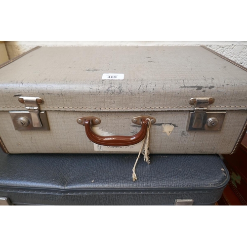 469 - 5 vintage suitcases