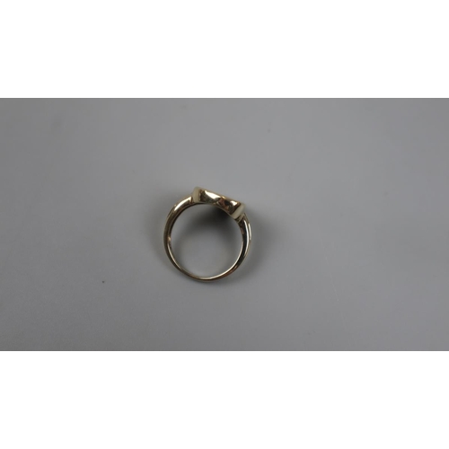 52 - 9ct gold opal set ring - Size: P