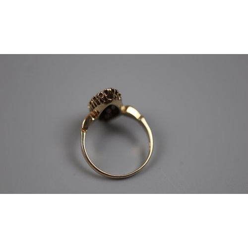 65 - 9ct gold boat shaped diamond ring - Size: O