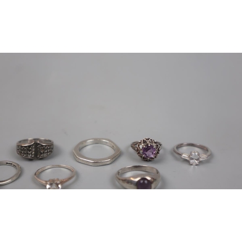 86 - Collection of mostly silver rings