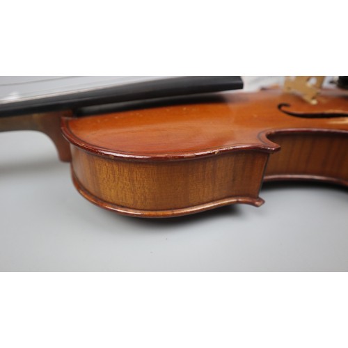 349 - Antique adult size violin 7/8 - In rosewood case marked W E Hill and Son London