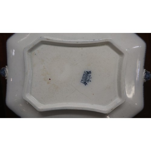 304 - Blue and white dinner service - Verona