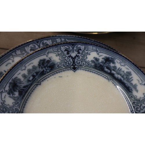 304 - Blue and white dinner service - Verona