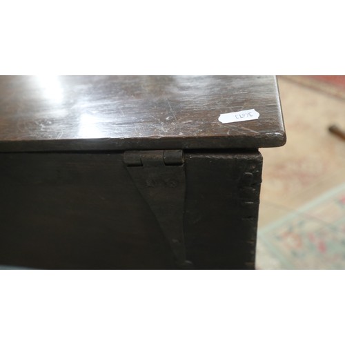 329 - Early child's oak coffer - Size: W:70cm D:22cm H:38cm