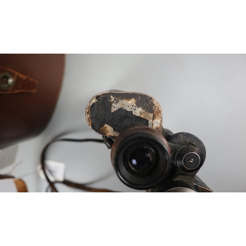 101 - Carl Zeiss binoculars