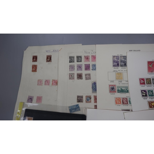 116 - Stamps - New Zealand early chalon heads and arms issues