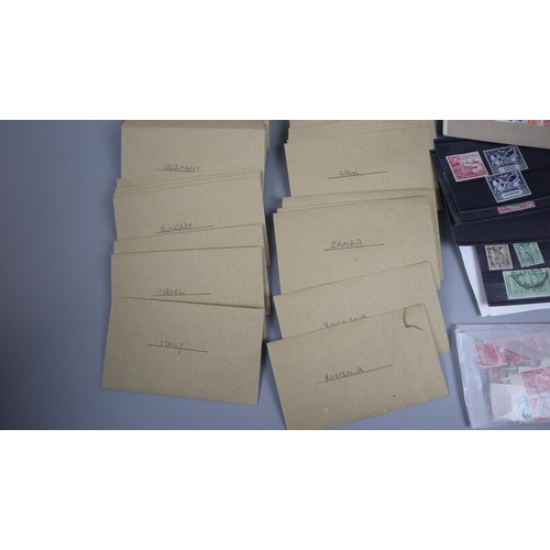 117 - Stamps - Foreign and Commonwealth in Manila envelopes and on stock cards