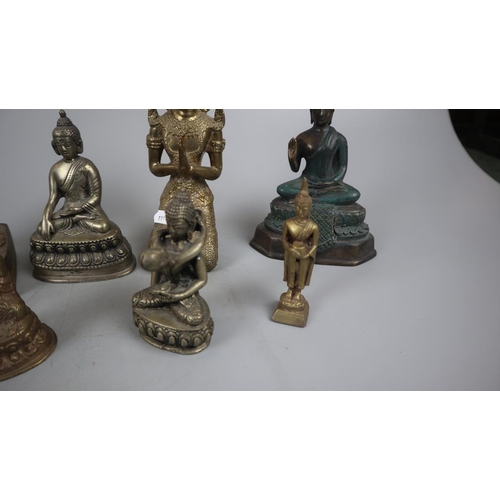 194 - Collection of Buddha figurines