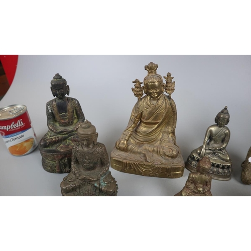 194 - Collection of Buddha figurines