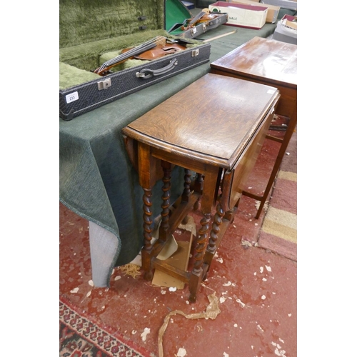 229 - Small oak gateleg table with barley twist legs